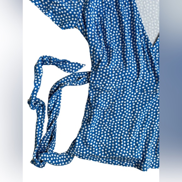 BODEN Women’s 6R Cassia Polka Dot True Wrap Tie Short Sleeve Top Blue - Picture 8 of 14